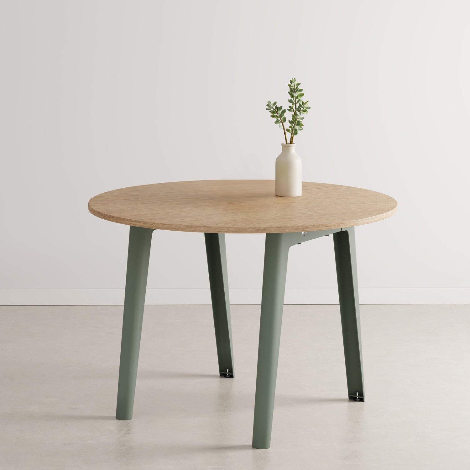 NEW MODERN round table Ø 110cm - eco-certified wood
