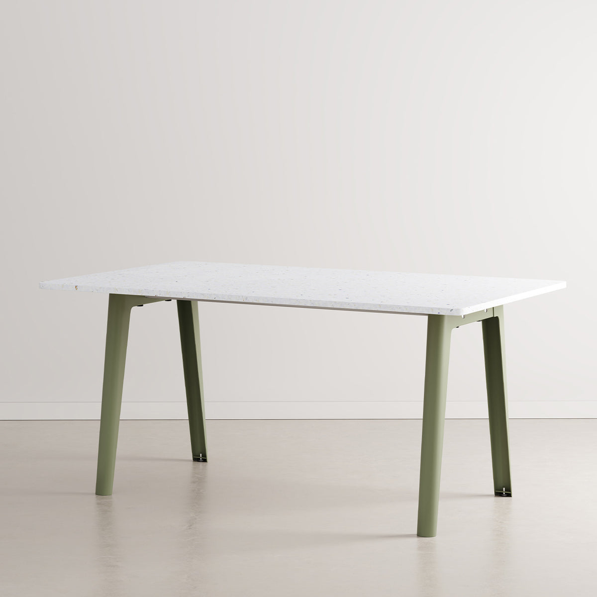 Table à manger NEW MODERN - plastique recyclé Venezia